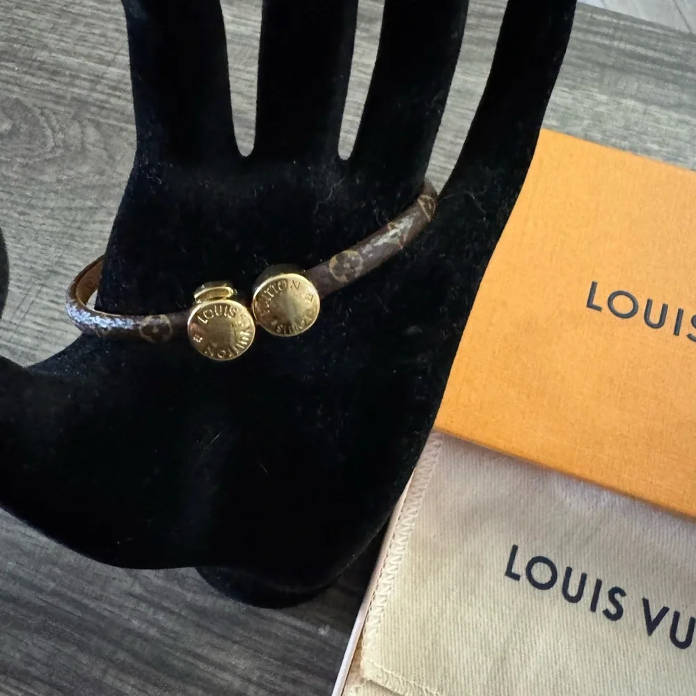 Louis Vuitton Gold and Brown Monogram Bracelet - Picture 3 of 7